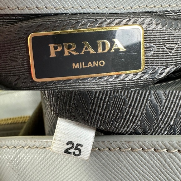 💯Authentic Prada Safiano Leather Handbag🍀 - Picture 13 of 16